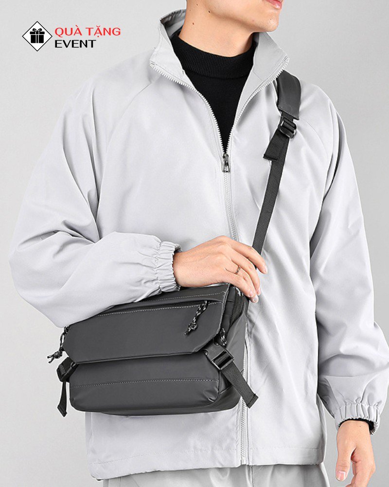 Túi đeo chéo quà tặng doanh nghiệp, in logo theo yêu cầu - Mã TDC095 Công ty may túi đeo chéo Sài Gòn - TDC095