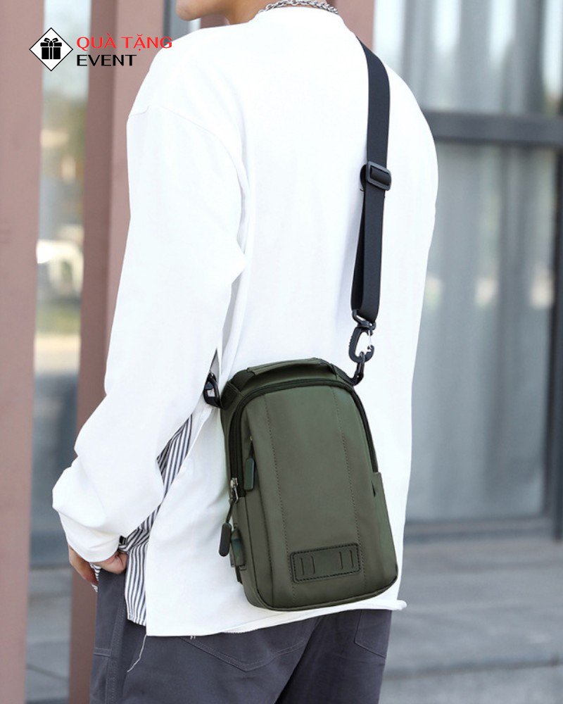 Túi đeo chéo quà tặng doanh nghiệp, in logo theo yêu cầu - Mã TDC091 Công ty may túi đeo chéo - TDC091