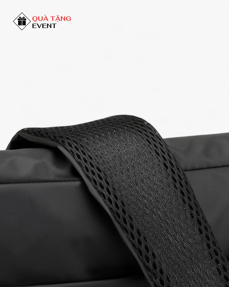 Túi đeo chéo quà tặng doanh nghiệp, in logo theo yêu cầu - Mã TDC095 Gia công túi đeo chéo - TDC095