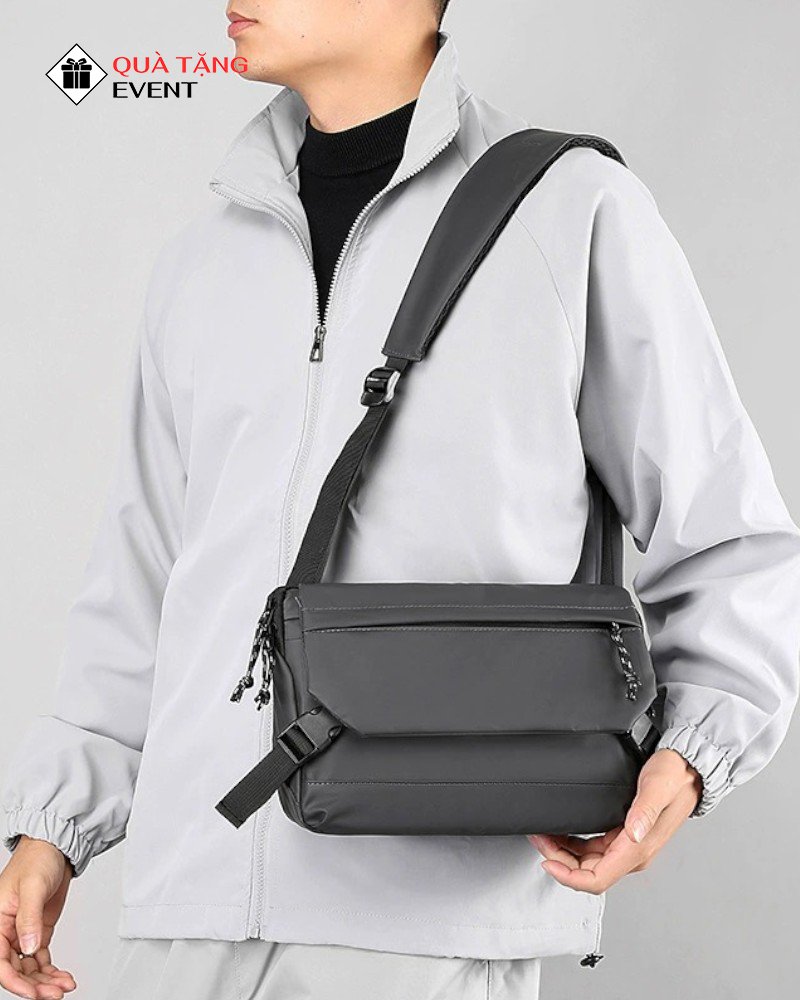 Túi đeo chéo quà tặng doanh nghiệp, in logo theo yêu cầu - Mã TDC095 Nhận may gia công túi đeo chéo - TDC095