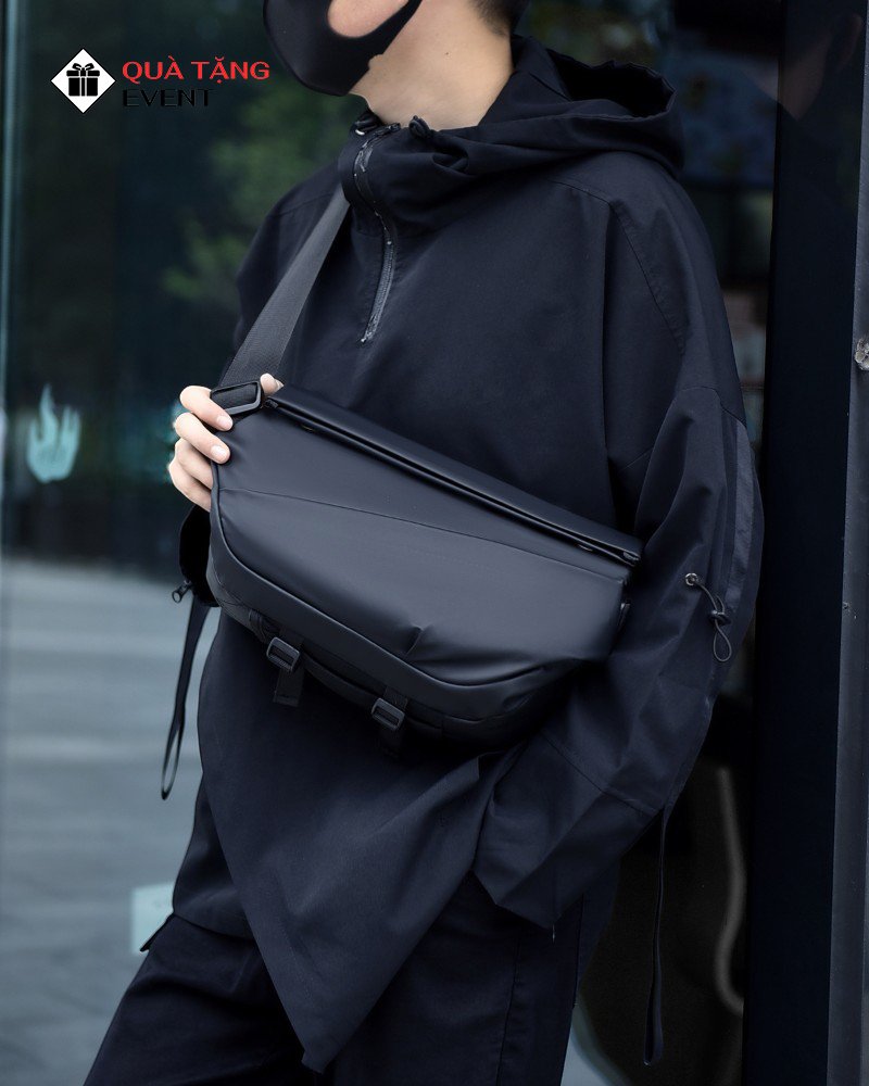 Túi đeo chéo quà tặng doanh nghiệp, in logo theo yêu cầu - Mã TDC102 Túi đeo chéo in chữ - TDC102