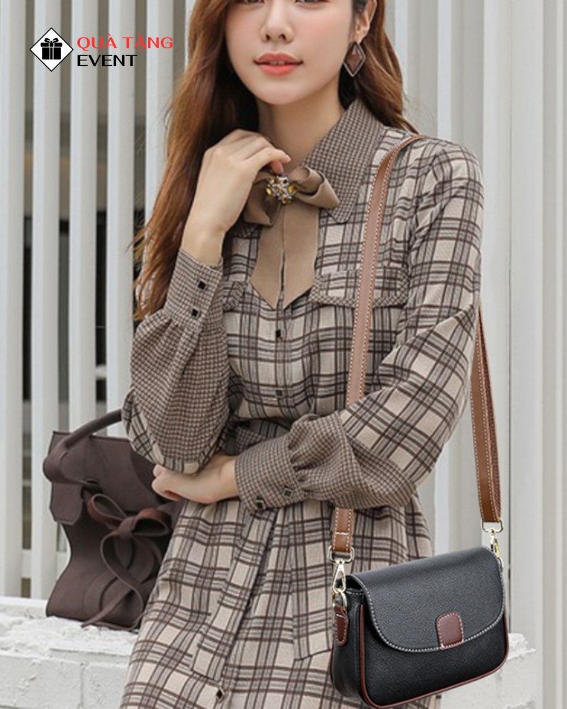 Túi xách nữ đeo chéo quà tặng doanh nghiệp, in logo theo yêu cầu - Mã TXNDC013 Địa chỉ may túi xách nữ - TXNDC013