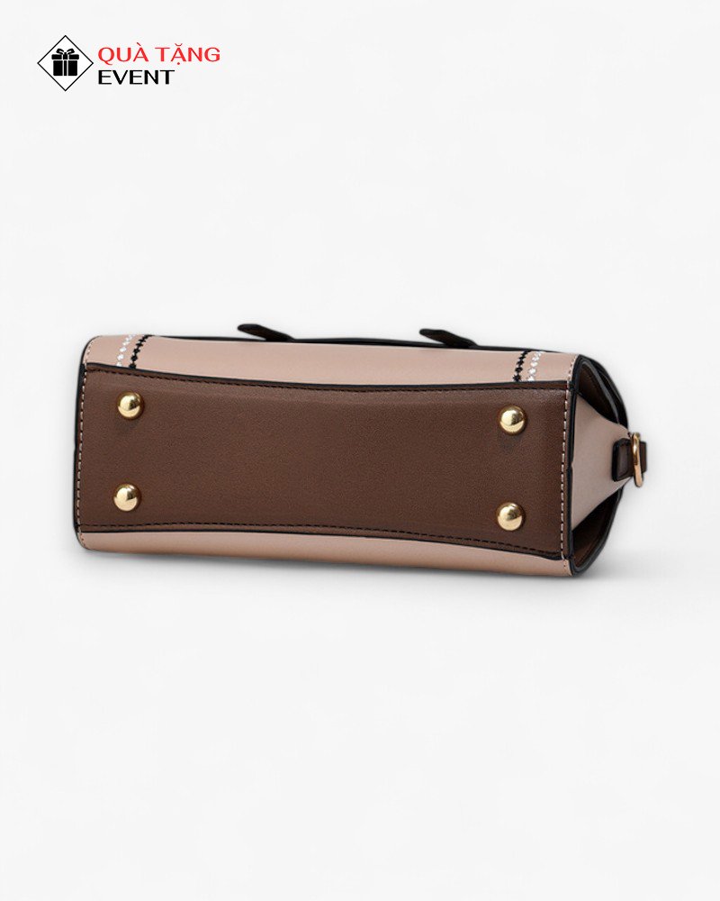 Túi xách nữ đeo chéo quà tặng doanh nghiệp, in logo theo yêu cầu - Mã TXNDC032 Địa chỉ may túi xách nữ - TXNDC032