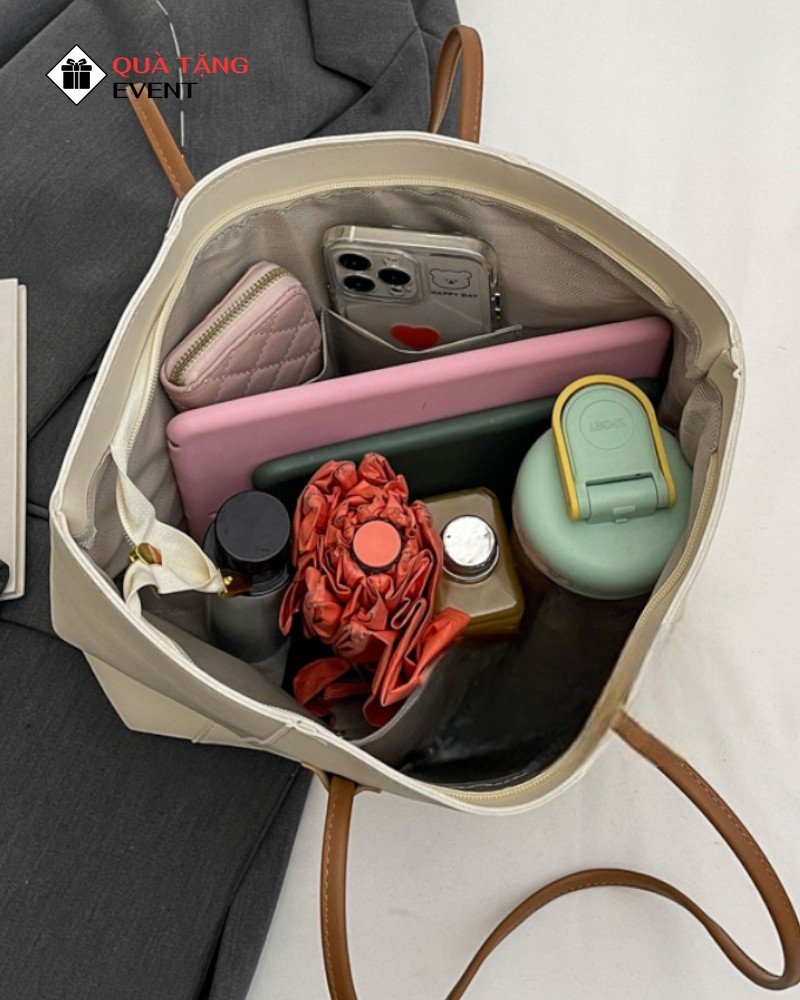 Túi xách nữ công sở quà tặng doanh nghiệp, in logo theo yêu cầu - Mã TXNCS010 May gia công túi xách nữ thời trang - TXNCS010