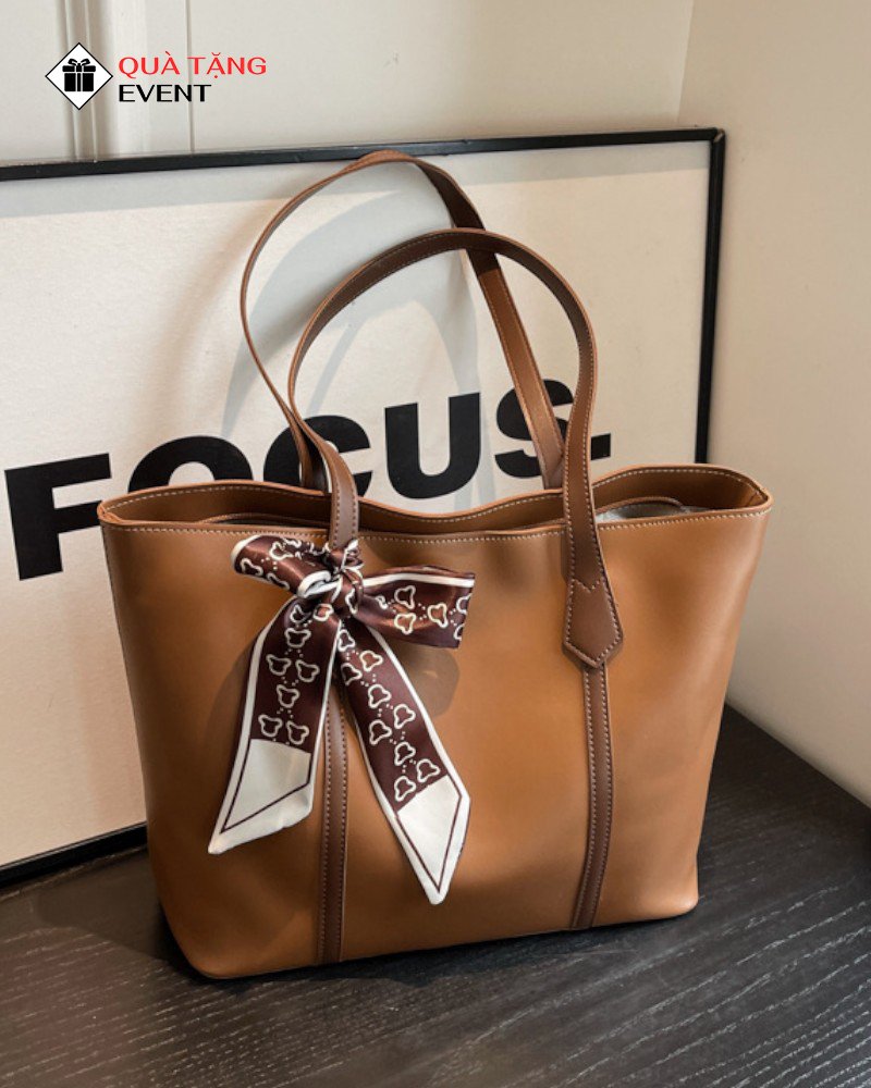 Túi xách nữ công sở quà tặng doanh nghiệp, in logo theo yêu cầu - Mã TXNCS012 May gia công túi xách nữ thời trang - TXNCS012