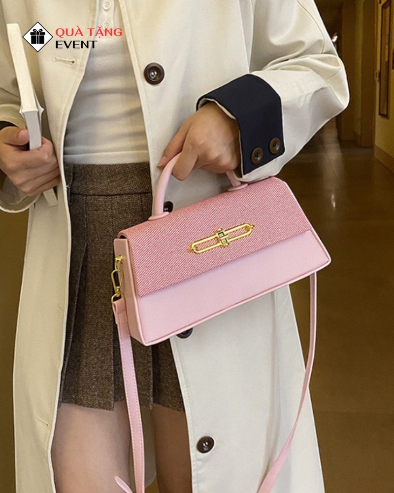 Túi xách nữ đeo chéo quà tặng doanh nghiệp, in logo theo yêu cầu - Mã TXNDC022 May túi xách nữ thời trang sỉ - TXNDC022