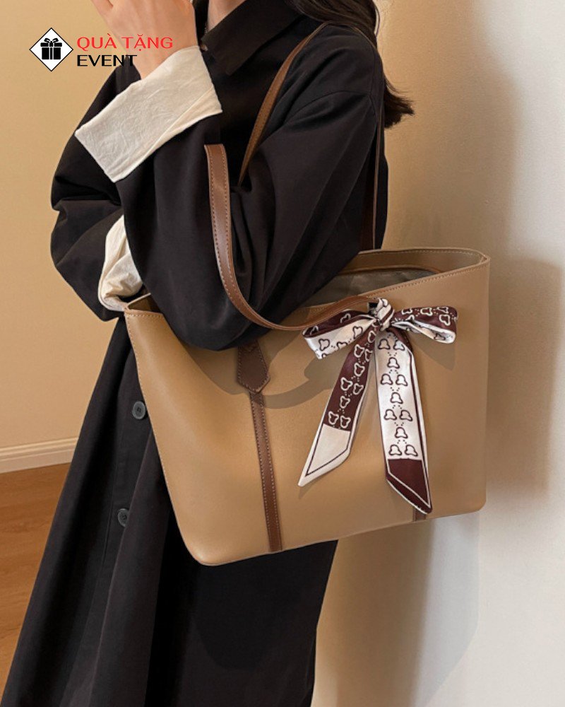 Túi xách nữ công sở quà tặng doanh nghiệp, in logo theo yêu cầu - Mã TXNCS012 Nguồn hàng sỉ túi xách nữ - TXNCS012