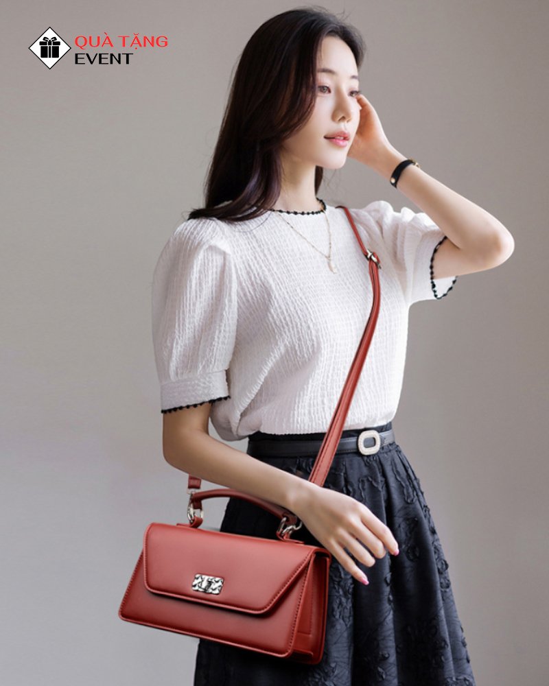 Túi xách nữ đeo chéo quà tặng doanh nghiệp, in logo theo yêu cầu - Mã TXNDC006 Xưởng may túi xách nữ Haludo - TXNDC006
