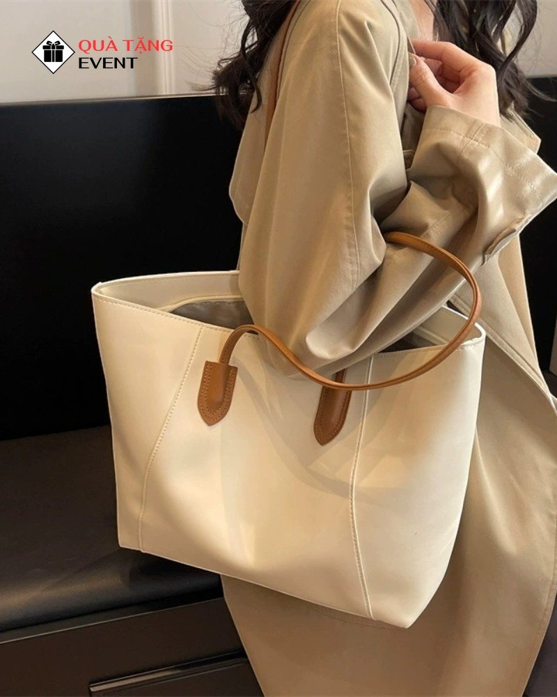 Xưởng may túi xách nữ du lịch - TXNCS010 Xưởng may túi xách nữ du lịch - TXNCS010