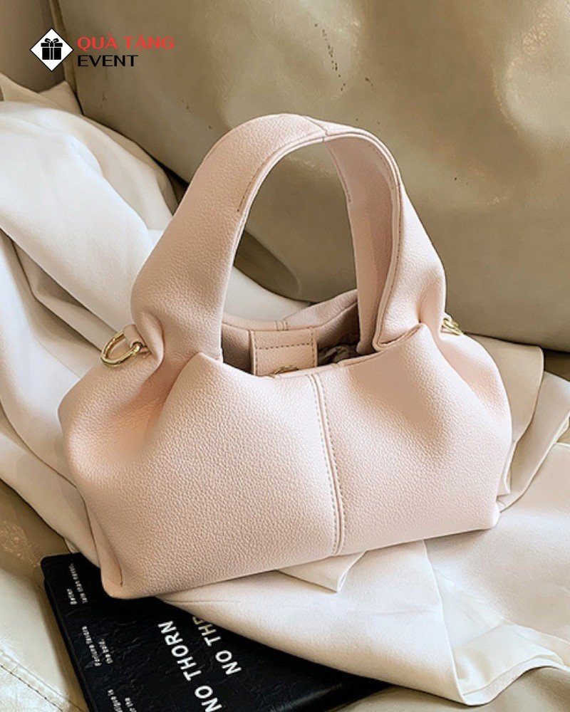 Túi xách nữ đeo chéo quà tặng doanh nghiệp, in logo theo yêu cầu - Mã TXNDC009 Xưởng may túi xách nữ thời trang - TXNDC009